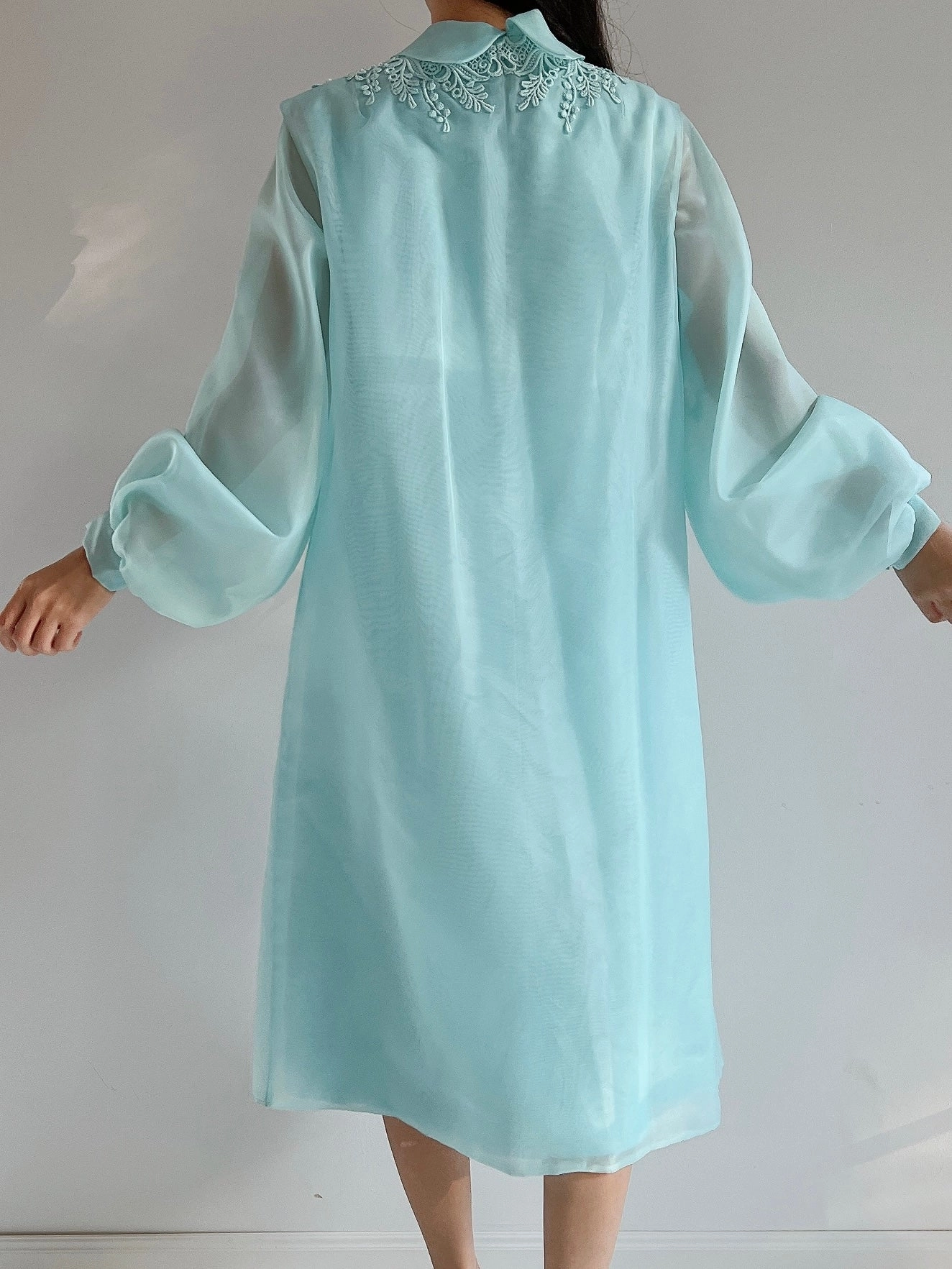 1960s 2-Piece Aqua Puff Sleeve Raw Silk and Organza Dress - M