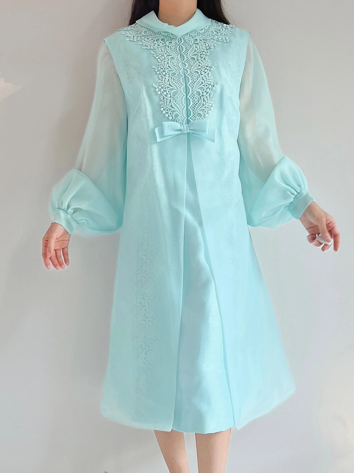 1960s 2-Piece Aqua Puff Sleeve Raw Silk and Organza Dress - M