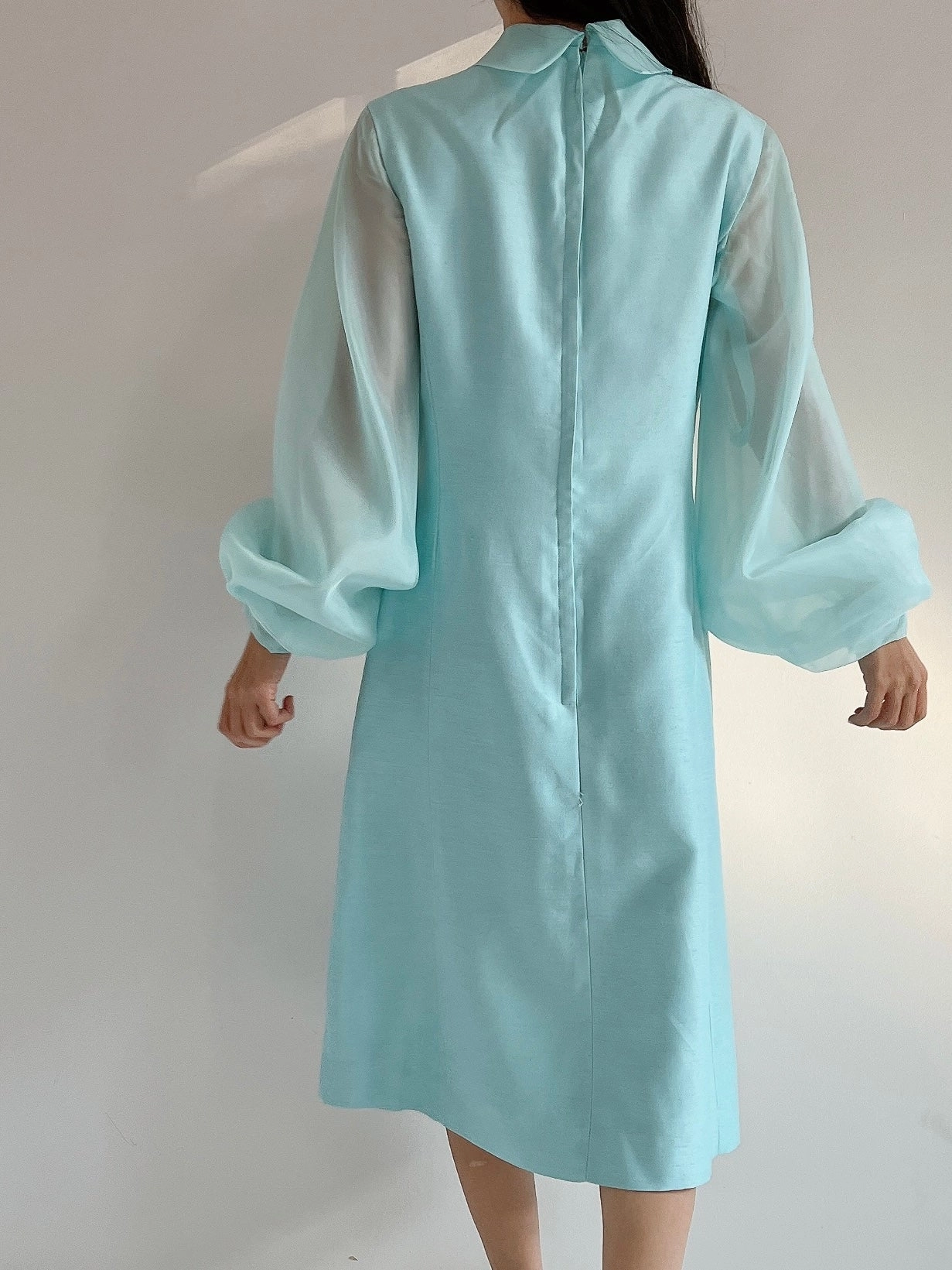1960s 2-Piece Aqua Puff Sleeve Raw Silk and Organza Dress - M