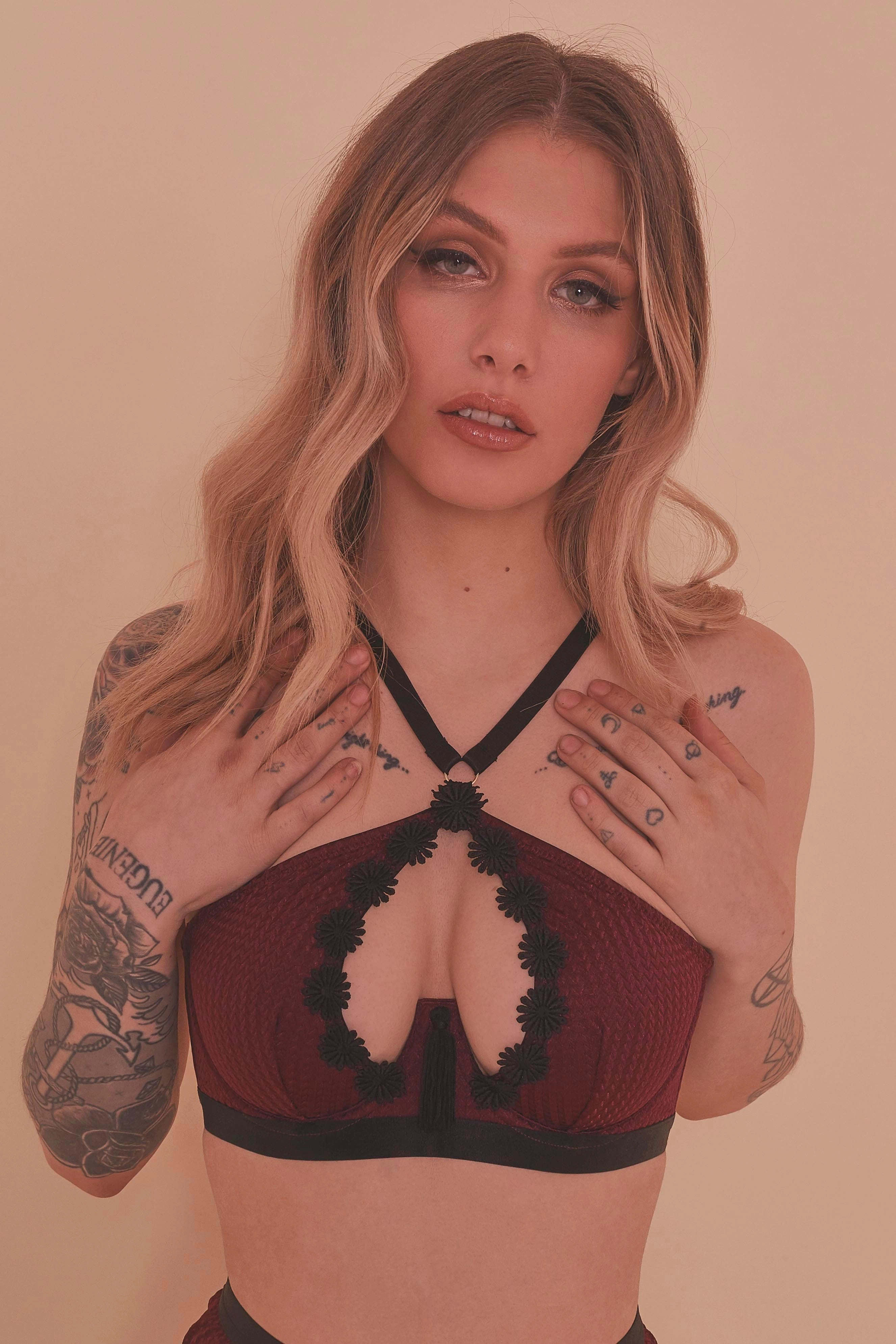 Regalia Hallie Wine & Black Lace Bra